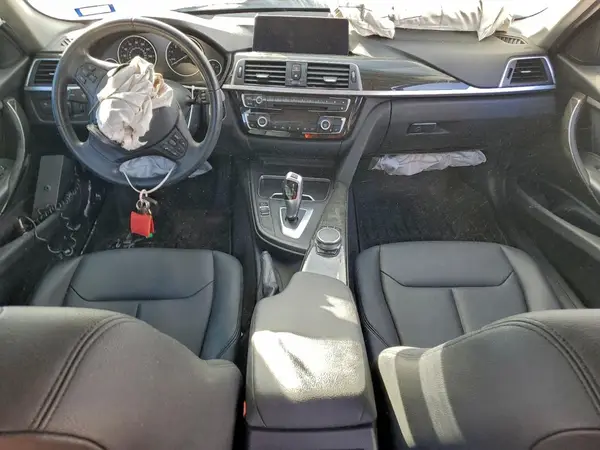 WBA8A9C56JAH14674 2018 BMW 3ER - Image 8