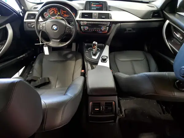 WBA8A9C56JK623413 2018 BMW 3ER - Image 8