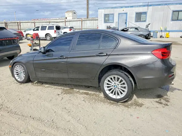 WBA8A9C57GK616964 2016 BMW 3ER - Image 2