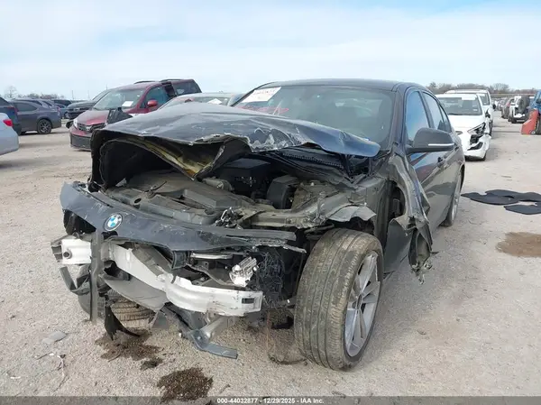 WBA8A9C57GK617810 2016 BMW 3ER - Image 2