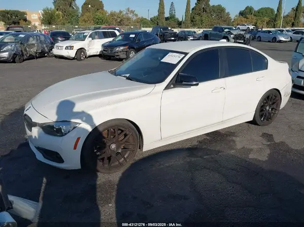 WBA8A9C57GK618763 2016 BMW 3ER - Image 2