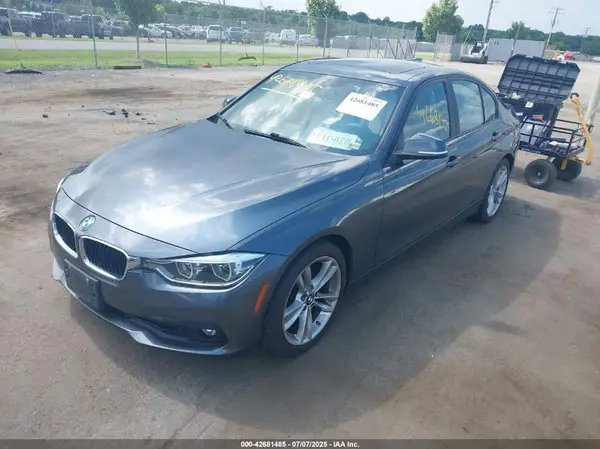 WBA8A9C57GK622585 2016 BMW 3ER - Image 2
