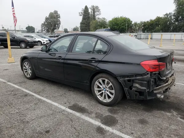WBA8A9C57HK619882 2017 BMW 3ER - Image 2