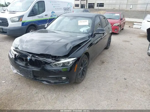 WBA8A9C57JAH12903 2018 BMW 3ER - Image 2
