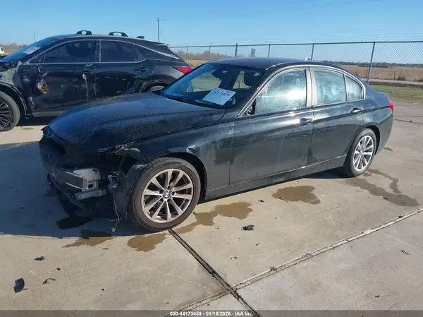 WBA8A9C58HK620202 2017 BMW 3ER - Image 2