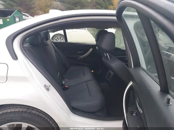 WBA8A9C58JAD26958 2018 BMW 3ER - Image 8