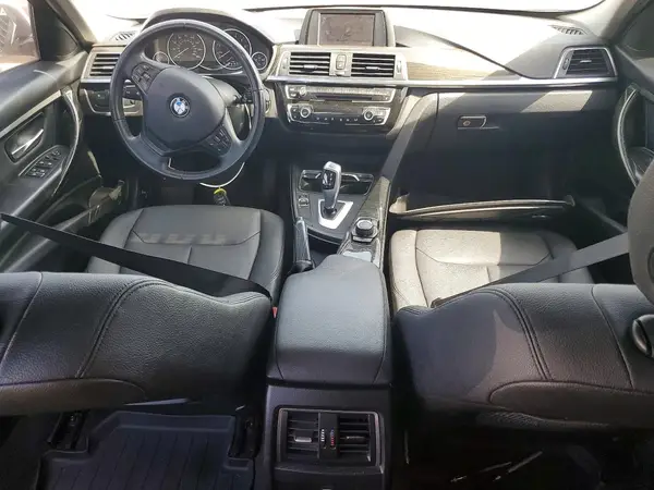 WBA8A9C58JAD27883 2018 BMW 3ER - Image 8