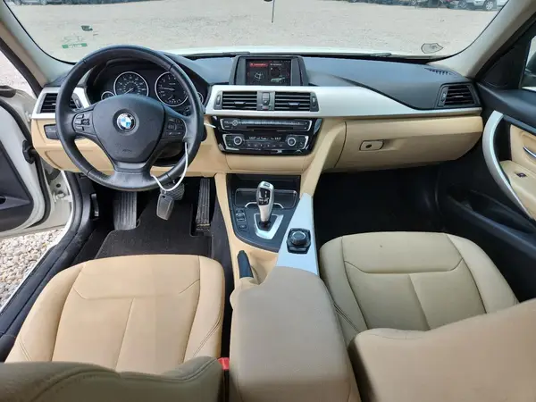 WBA8A9C58JAH11971 2018 BMW 3ER - Image 8