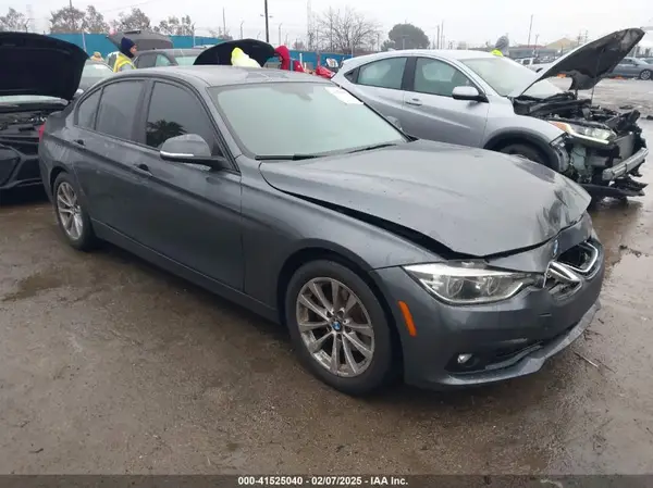WBA8A9C58JAH14143 2018 BMW 3ER - Image 1