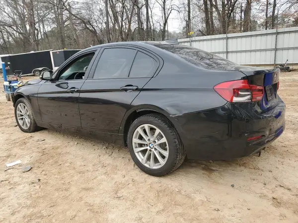 WBA8A9C58JAH14952 2018 BMW 3ER - Image 2