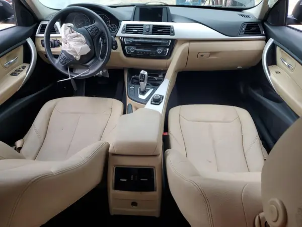 WBA8A9C58JAH14952 2018 BMW 3ER - Image 8
