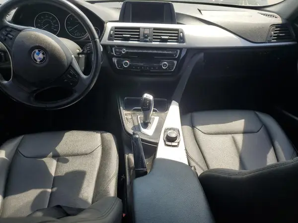 WBA8A9C58JK622781 2018 BMW 3ER - Image 8