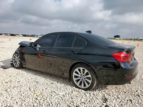 WBA8A9C58JK622893 2018 BMW 3ER - Image 2
