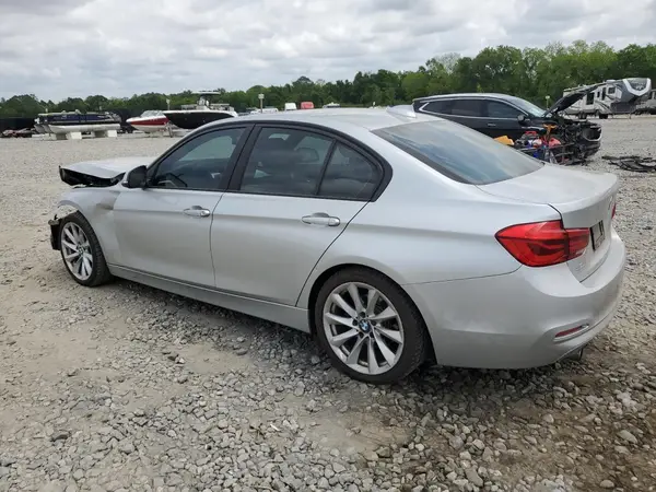 WBA8A9C58JK623073 2018 BMW 3ER - Image 2