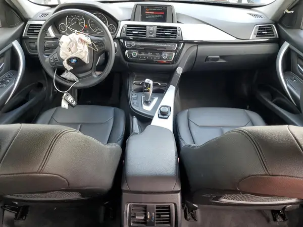 WBA8A9C58JK623106 2018 BMW 3ER - Image 8