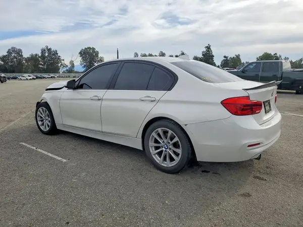 WBA8A9C59HK619625 2017 BMW 3ER - Image 2