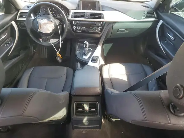 WBA8A9C59JAD28007 2018 BMW 3ER - Image 8