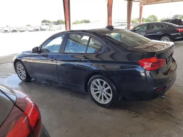 WBA8A9C59JAH13373 2018 BMW 3ER - Image 2
