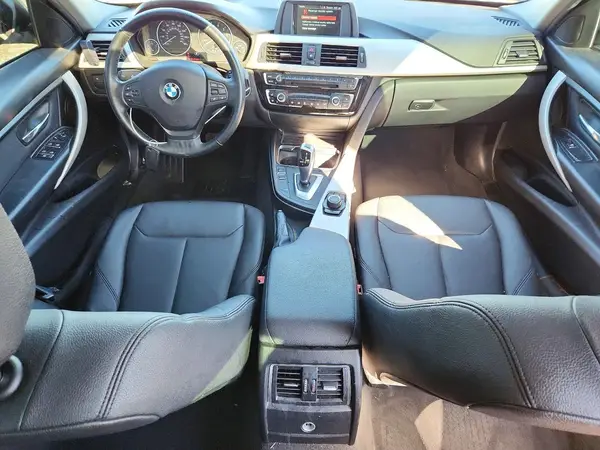 WBA8A9C59JAH13664 2018 BMW 3ER - Image 8