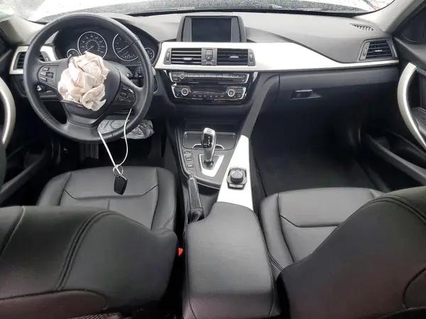 WBA8A9C59JAH13924 2018 BMW 3ER - Image 8
