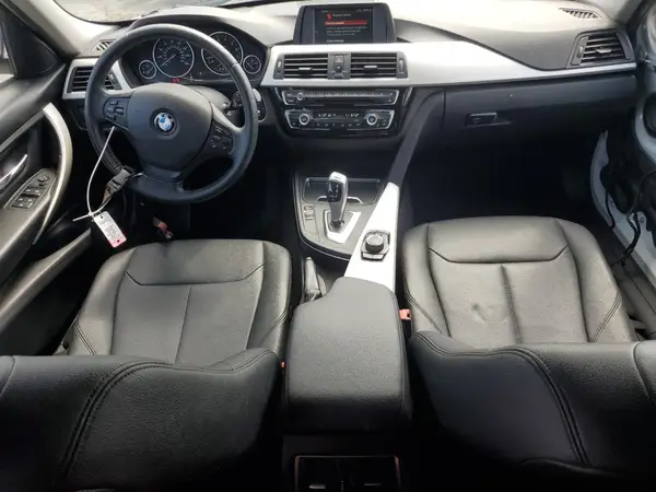 WBA8A9C59JK623129 2018 BMW 3ER - Image 8