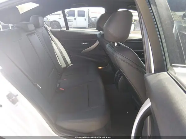 WBA8A9C5XGK617008 2016 BMW 3ER - Image 8