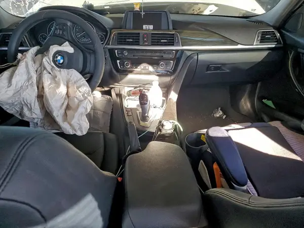 WBA8A9C5XGK618210 2016 BMW 3ER - Image 8