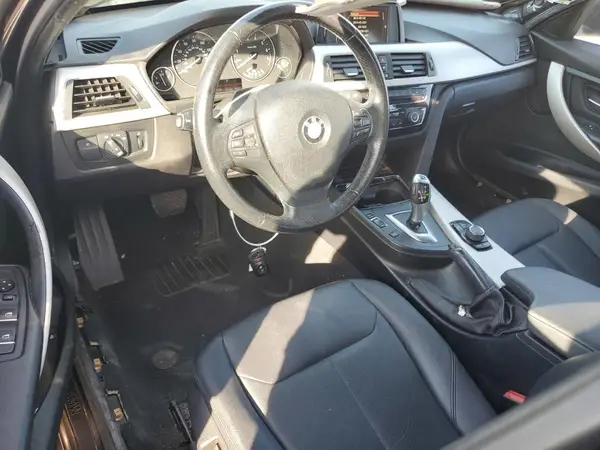 WBA8A9C5XHK620024 2017 BMW 3ER - Image 8
