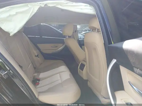WBA8A9C5XJAD27898 2018 BMW 3ER - Image 8