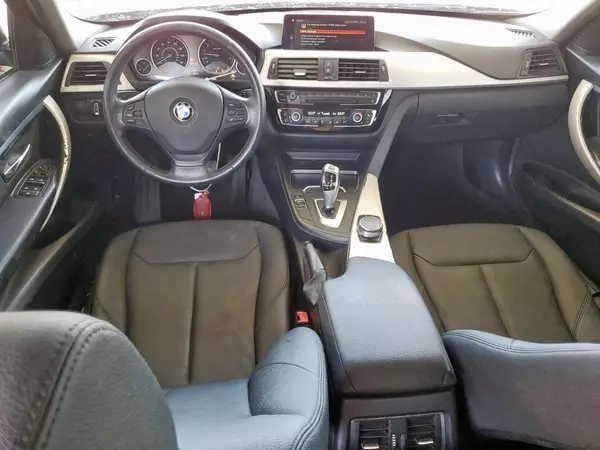 WBA8A9C5XJAD27951 2018 BMW 3ER - Image 8