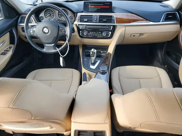 WBA8A9C5XJAH12832 2018 BMW 3ER - Image 8
