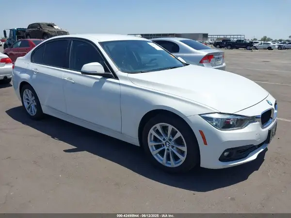 WBA8A9C5XJAH13477 2018 BMW 3ER - Image 1