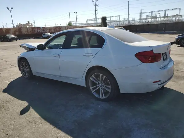 WBA8B3C31HK777675 2017 BMW 3ER - Image 2