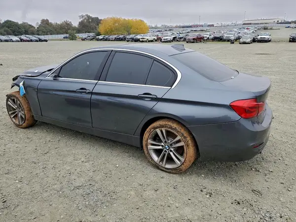 WBA8B3C37HK777681 2017 BMW 3ER - Image 2