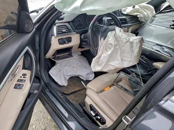 WBA8B3C37HK777681 2017 BMW 3ER - Image 8