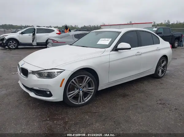 WBA8B3C50JK385083 2018 BMW 3ER - Image 2