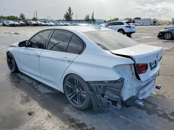 WBA8B3C50JK819356 2018 BMW 3ER - Image 2
