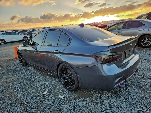 WBA8B3C52GK383747 2016 BMW 3ER - Image 2
