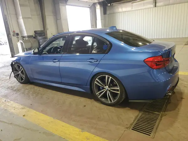 WBA8B3C52HK777461 2017 BMW 3ER - Image 2