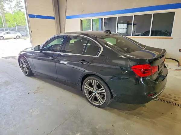 WBA8B3C54JK385135 2018 BMW 3ER - Image 2