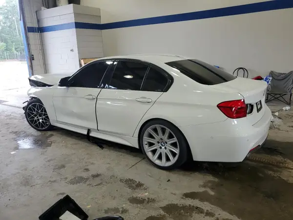 WBA8B3C54JK777810 2018 BMW 3ER - Image 2