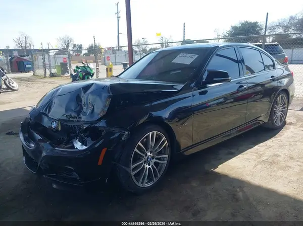 WBA8B3C55JK385192 2018 BMW 3ER - Image 2