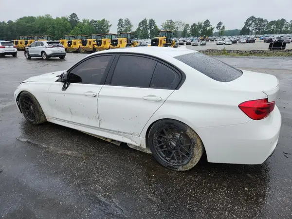 WBA8B3C56HK777477 2017 BMW 3ER - Image 2