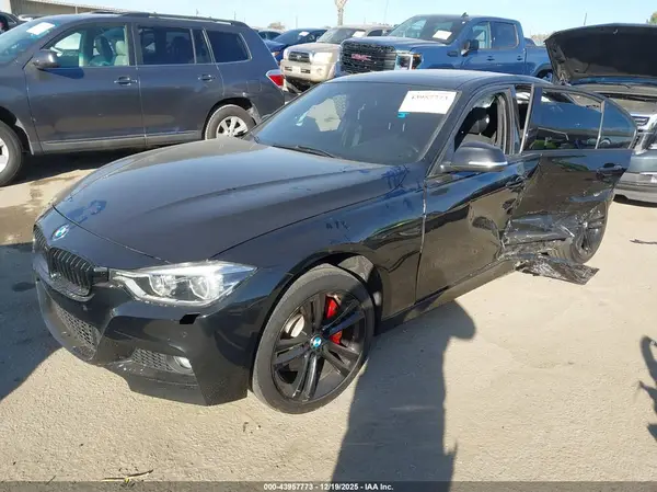 WBA8B3C57HK777228 2017 BMW 3ER - Image 2