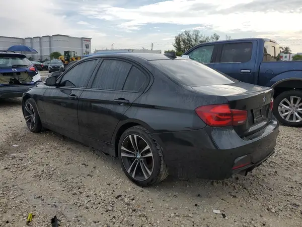 WBA8B3C57JK777736 2018 BMW 3ER - Image 2