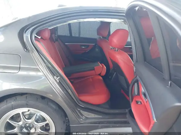 WBA8B3C5XJK384801 2018 BMW 3ER - Image 8