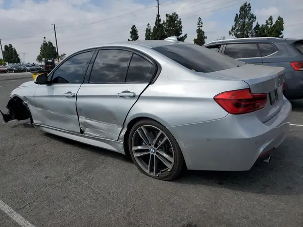 WBA8B3C5XJK777827 2018 BMW 3ER - Image 2