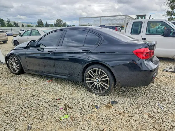 WBA8B3G30HNU36244 2017 BMW 3ER - Image 2