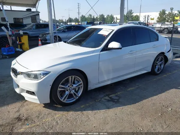 WBA8B3G31HNU36138 2017 BMW 3ER - Image 2