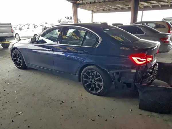 WBA8B3G31HNU36303 2017 BMW 3ER - Image 2